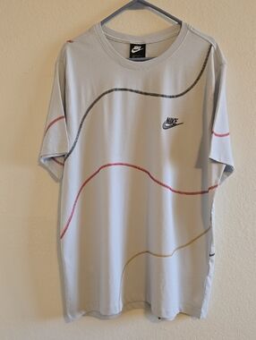 Nike 'Inside Out' Short-Sleeve Tee with Multicolor Stitch Lines - Light Gray -XL
